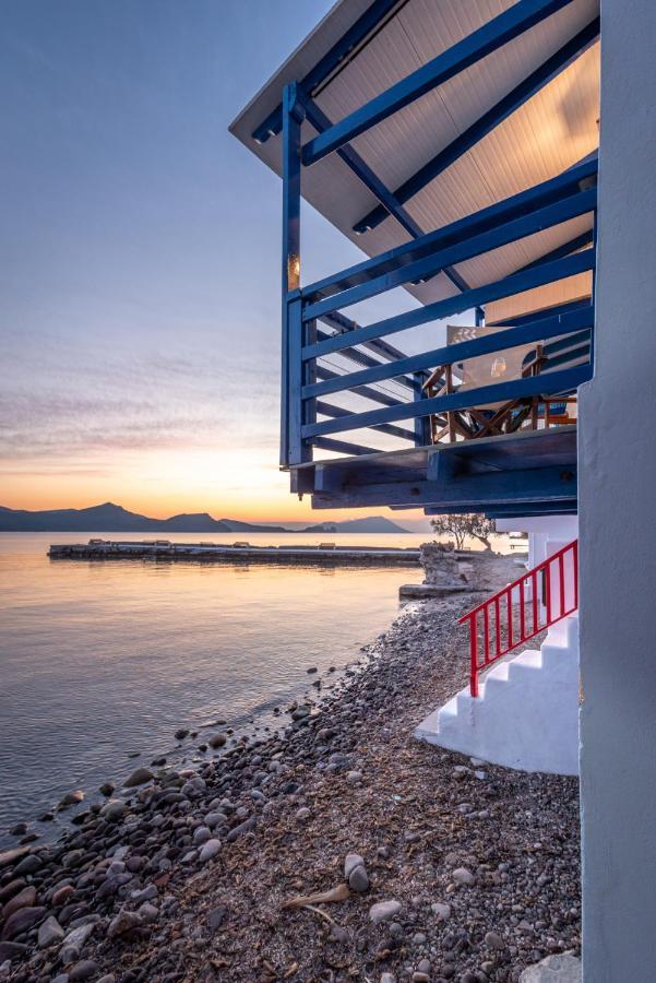 Blue Traditional Boathouse In Klima Klima (Milos) Exterior foto